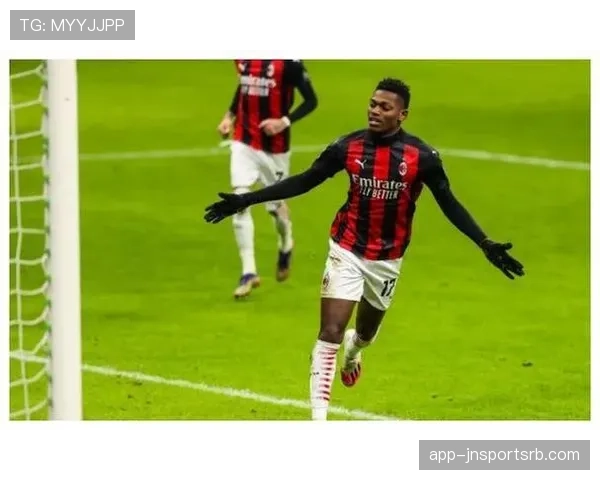 莱奥效率与观感反差解析：强在跑位与关键传球